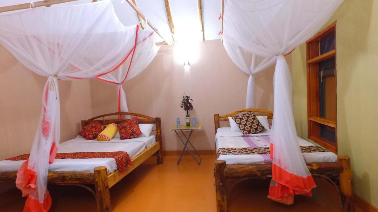Irungu Forest Safari Lodge Katunguru Ngoại thất bức ảnh