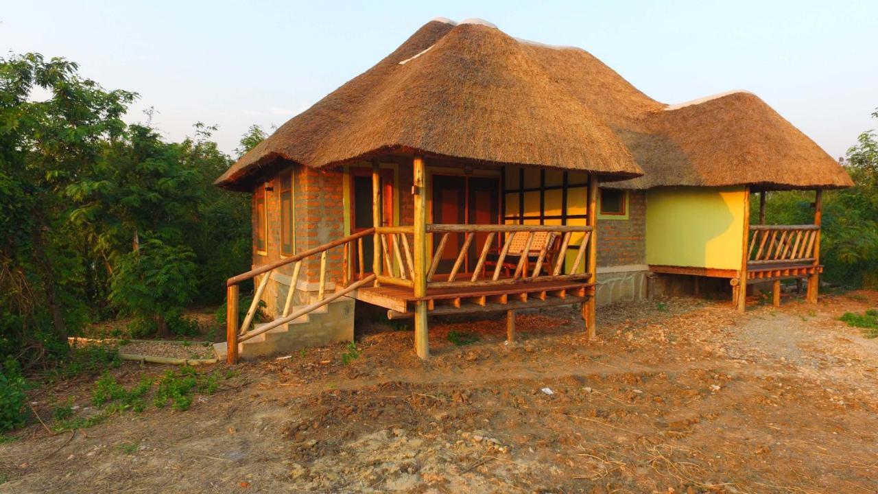 Irungu Forest Safari Lodge Katunguru Ngoại thất bức ảnh